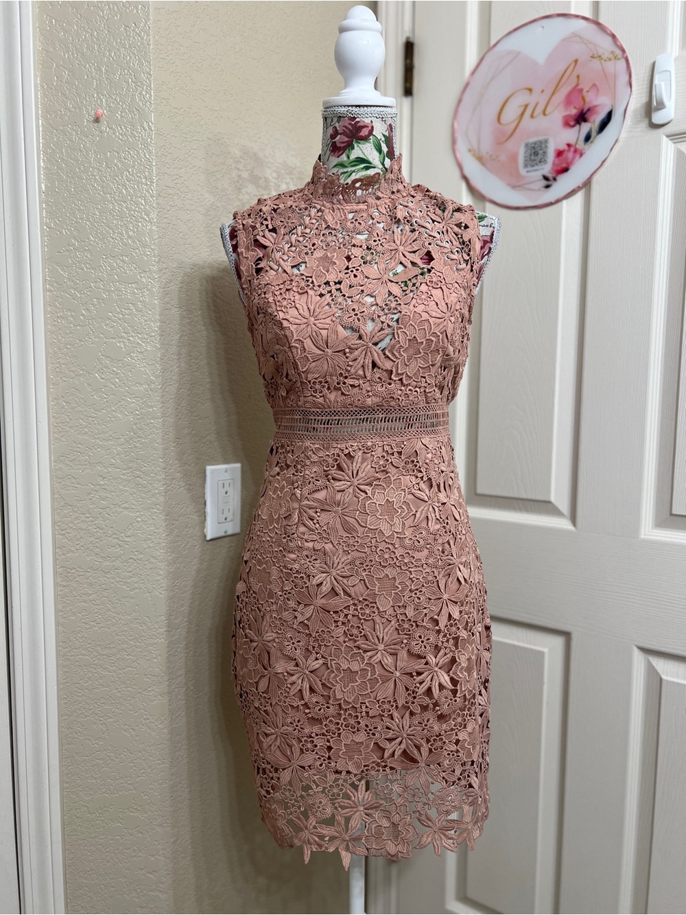 Bardot Paris Lace High Neck Dress Pink Size 4 NWT Cocktail Wedding Guess